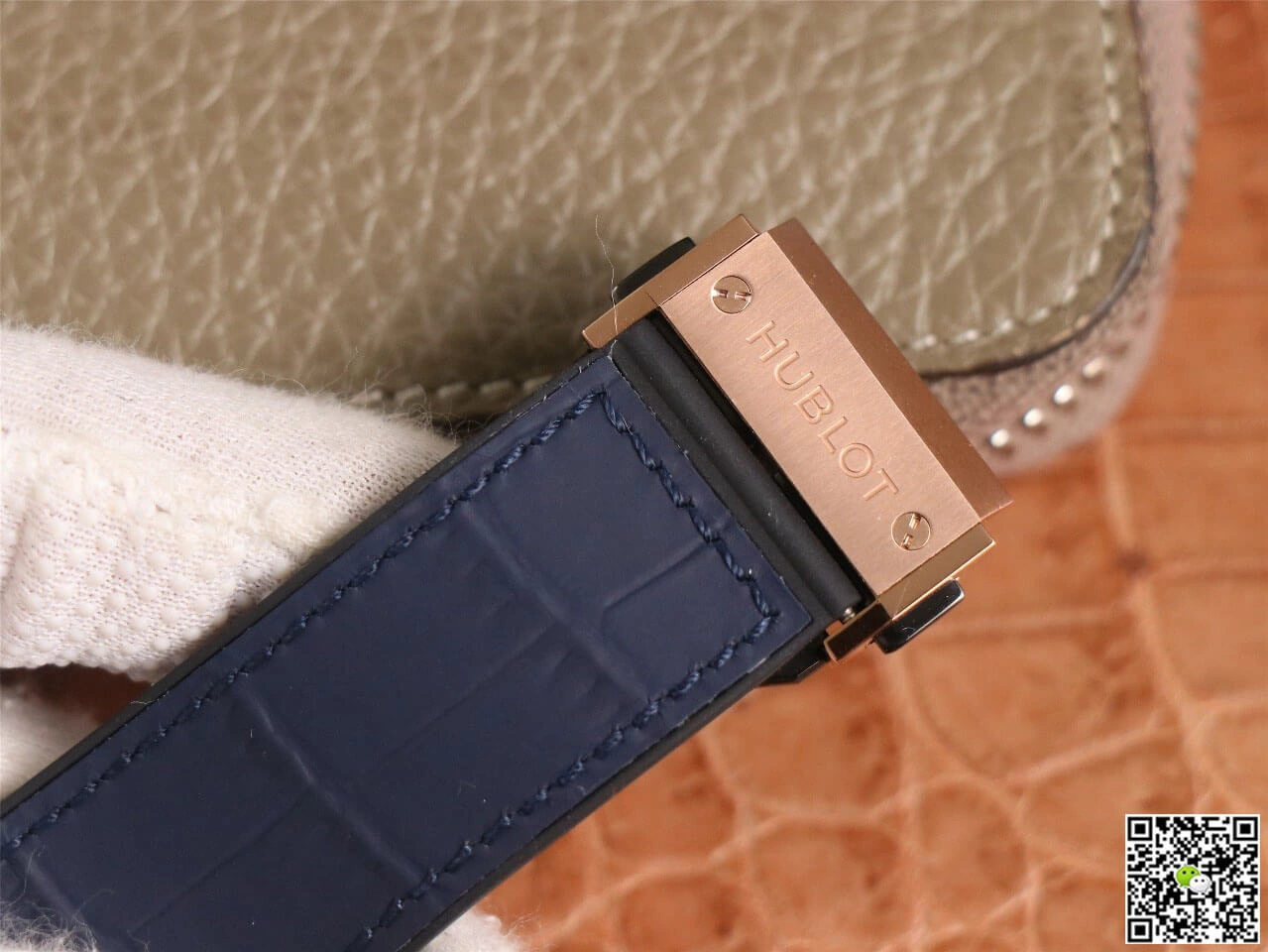 Hublot Classic Fusion 511.OX.7180.LR WWF Factory 1:1 Best Edition Replica Watch Blue Dial